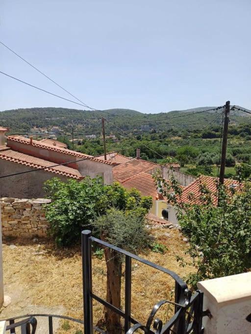 παραδοσιακό πέτρινο σπίτι Holiday home Palaiokastron (Samos)