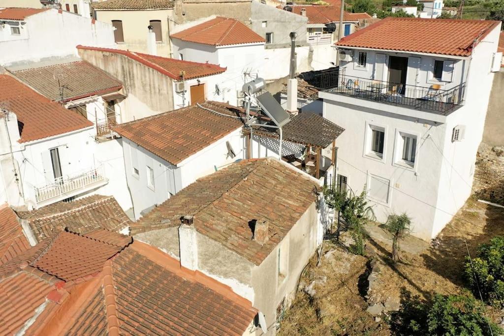 παραδοσιακό πέτρινο σπίτι